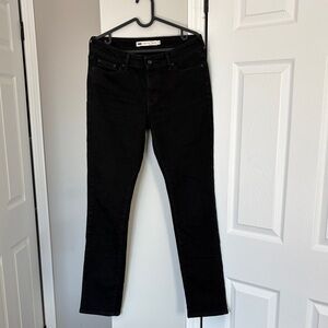 Levi's Women's Dark Straight Leg Jeans